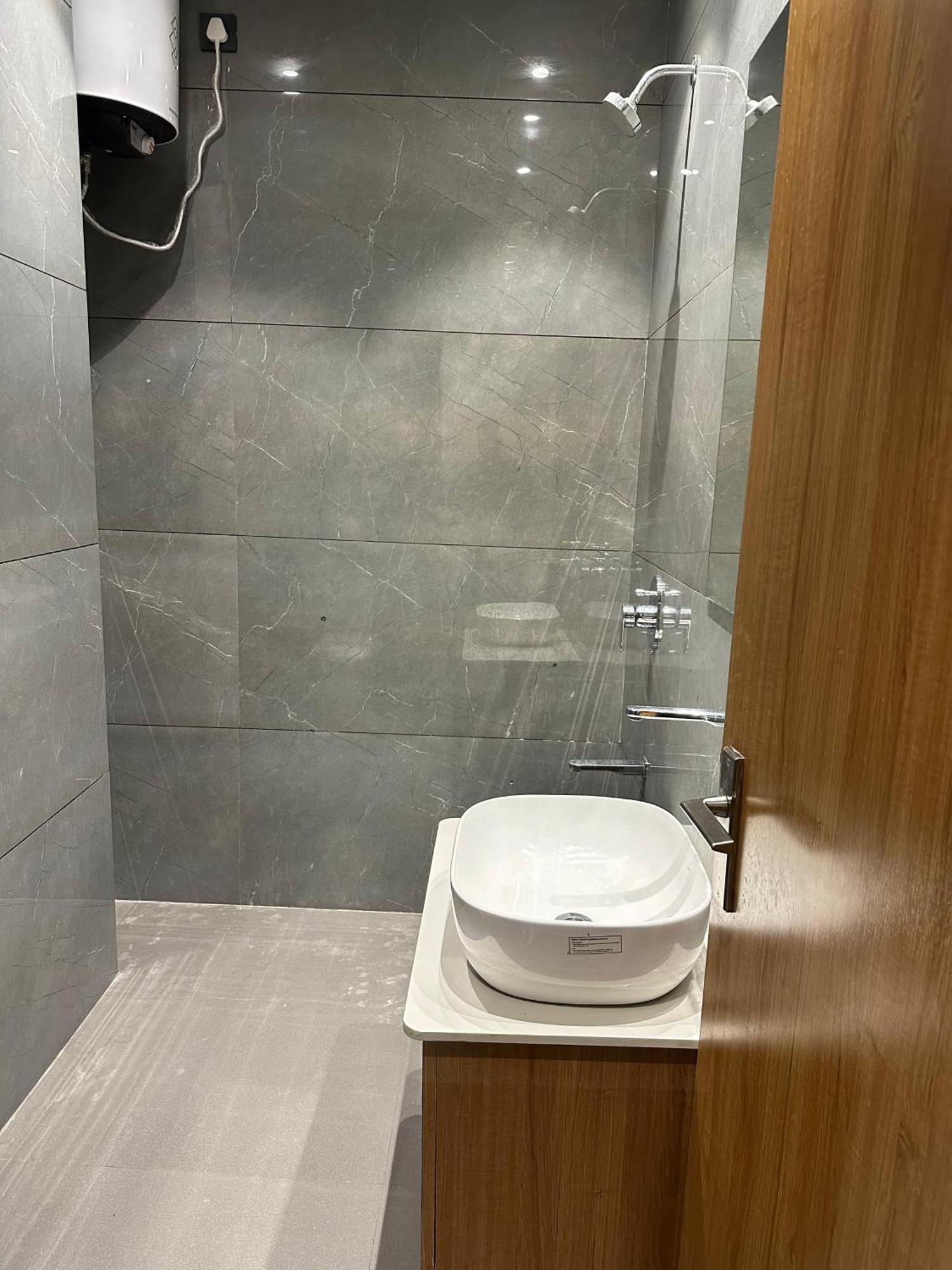 Hotel Sky Way Inn Hisar Exterior photo