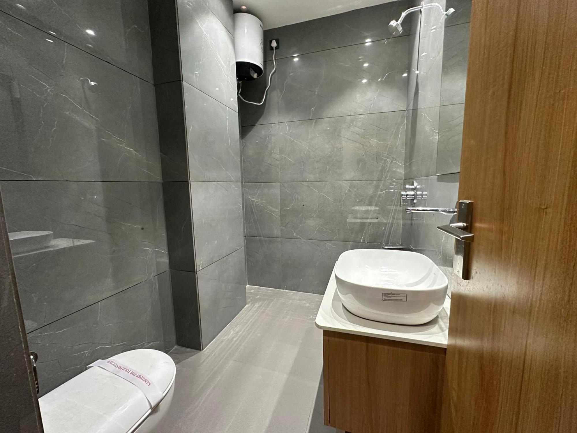 Hotel Sky Way Inn Hisar Exterior photo